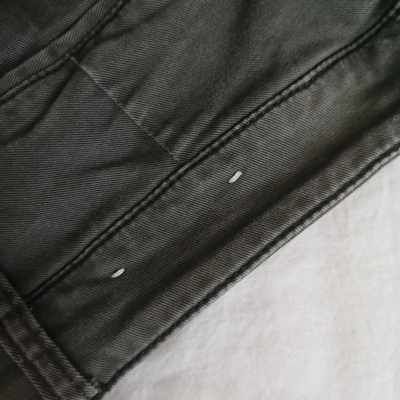 Bnwot Uniqlo skinny cargo pants - Picture 2 of 4